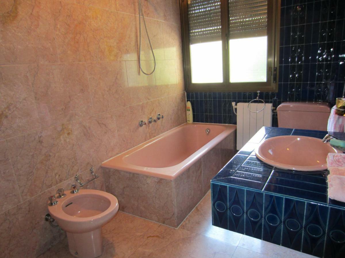 Casa De Julio Marroquin Villa Pradoluengo Екстериор снимка