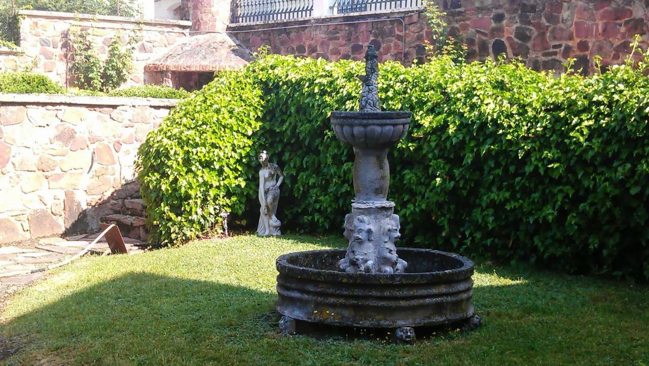 Casa De Julio Marroquin Villa Pradoluengo Екстериор снимка