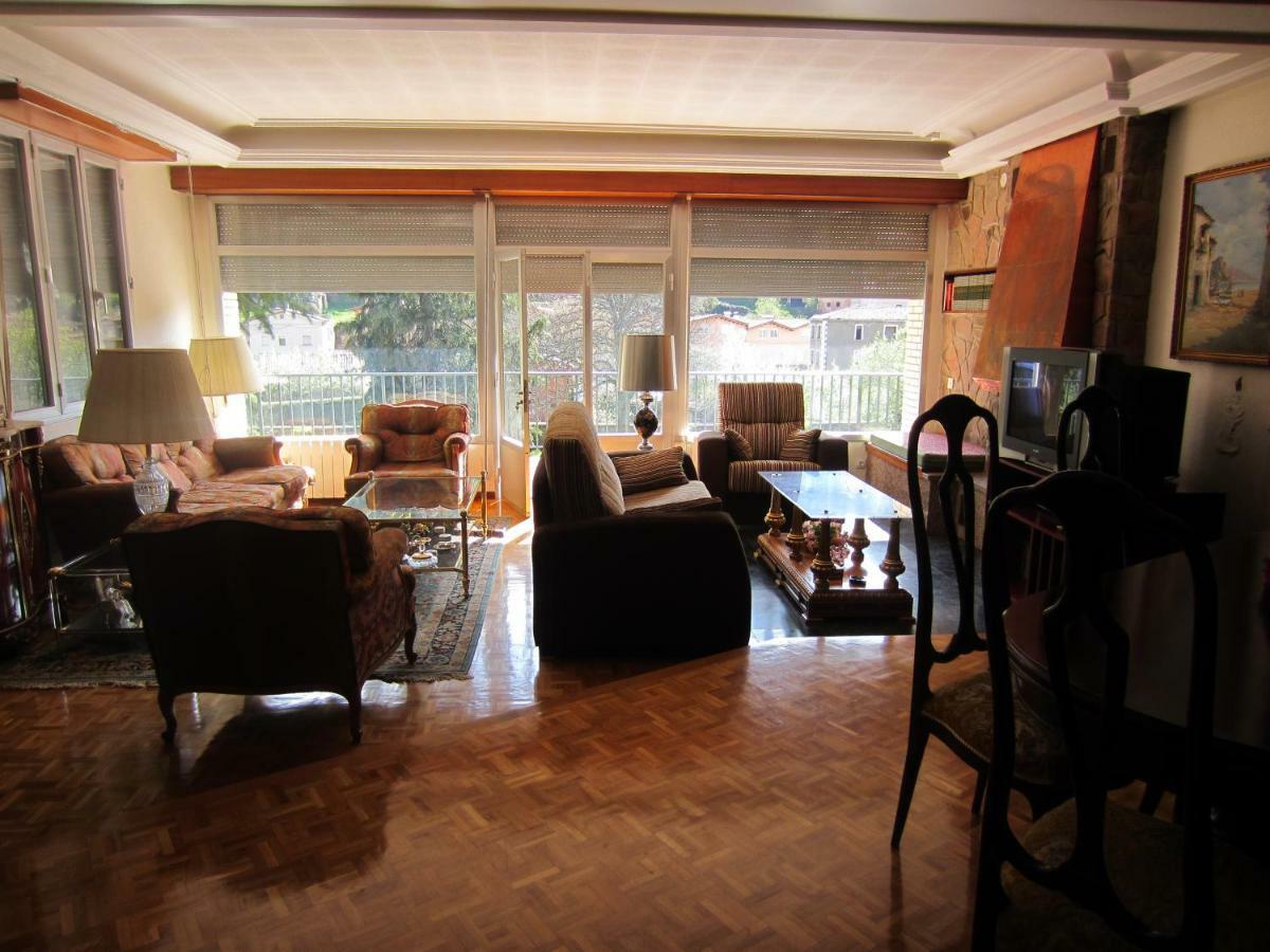 Casa De Julio Marroquin Villa Pradoluengo Екстериор снимка